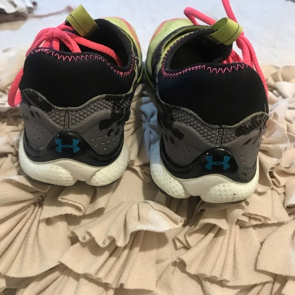 👟 RARE Under Armour Cheetah Sneakers